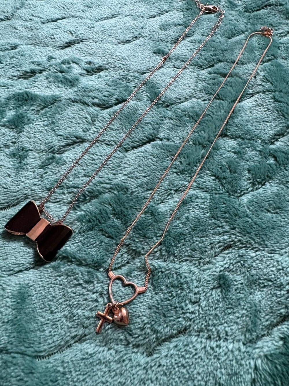 2-Piece Necklace Bundle Bow Pendant & Heart Cross Charm Bundle Set - Picture 3 of 3